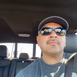 Meet your Posher, Víctor